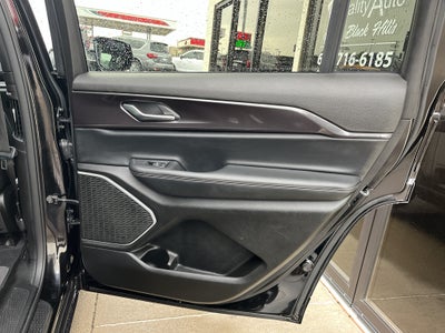 2022 Jeep Grand Cherokee L Altitude