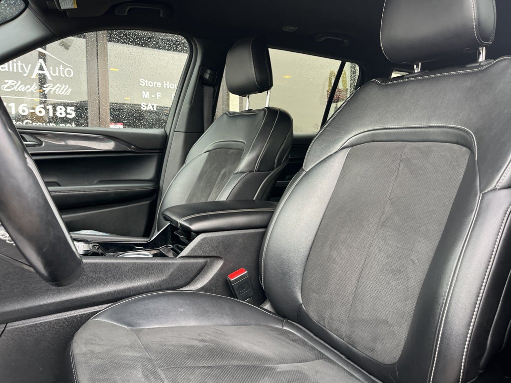 2022 Jeep Grand Cherokee L Altitude