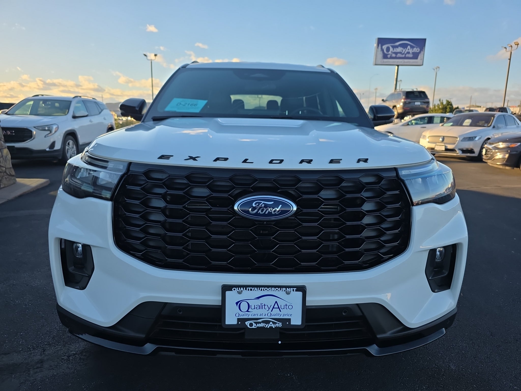 2025 Ford Explorer ST-Line