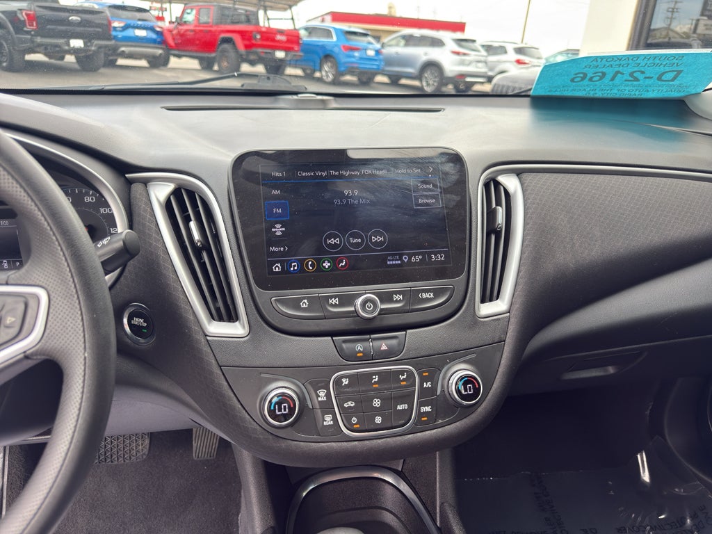 2022 Chevrolet Malibu LT