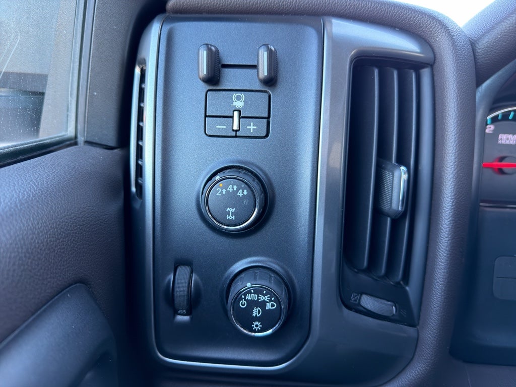 2017 Chevrolet Silverado LT