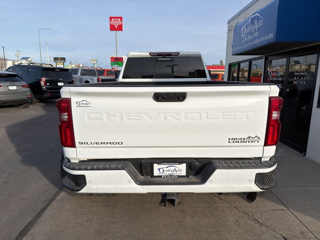 2022 Chevrolet Silverado High Country