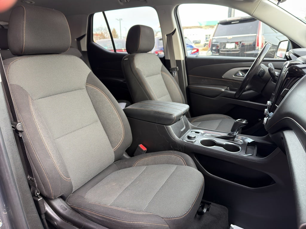 2018 Chevrolet Traverse LT Cloth