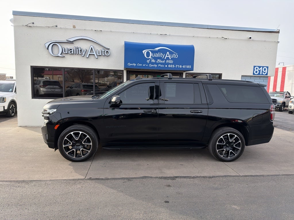 2023 Chevrolet Suburban RST