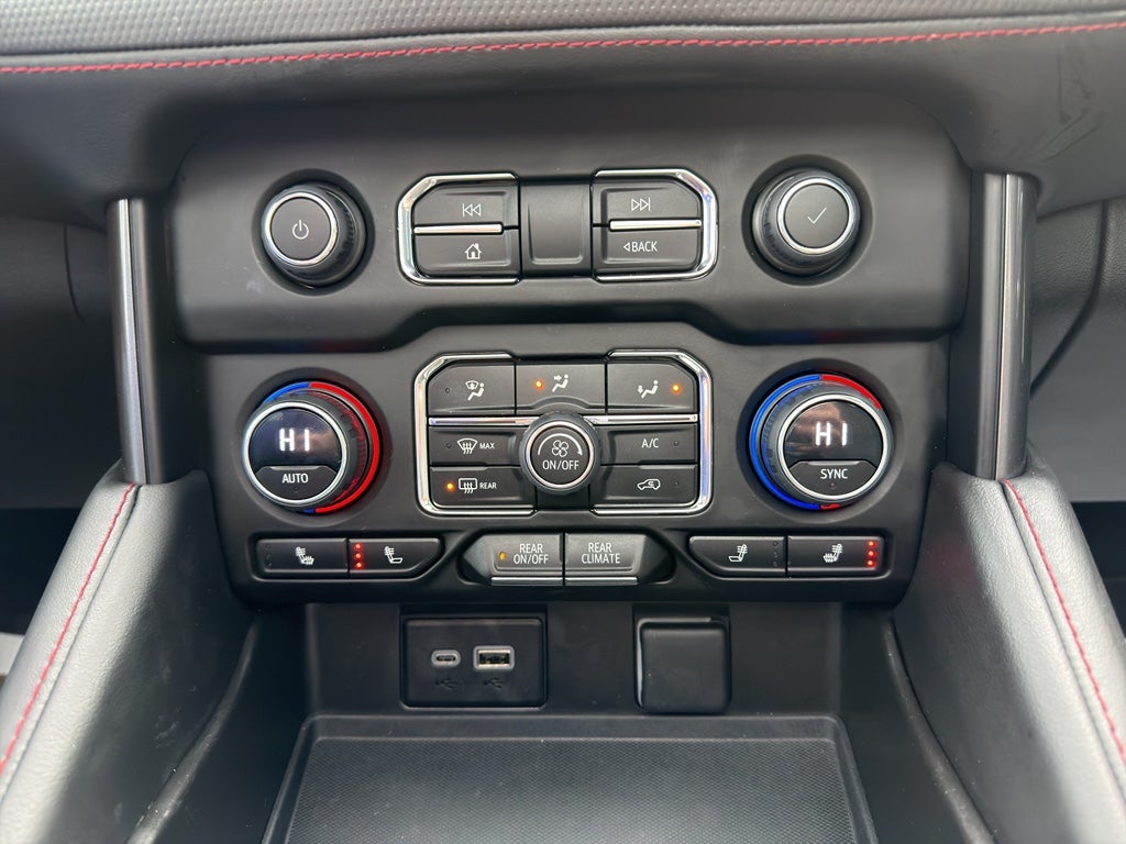 2023 Chevrolet Suburban RST