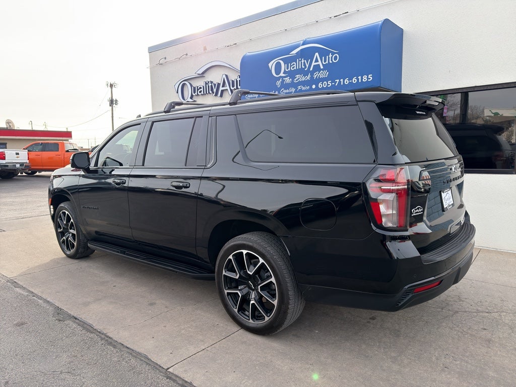 2023 Chevrolet Suburban RST