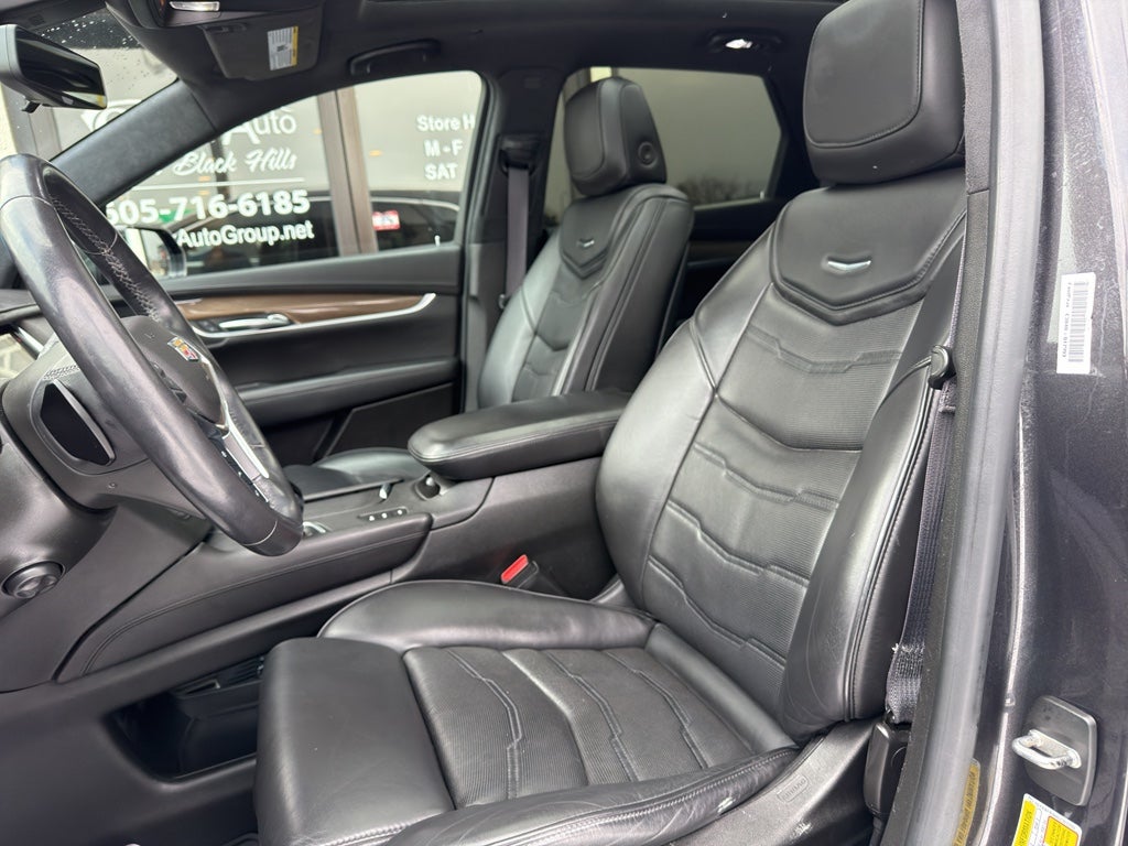 2017 Cadillac XT5 Platinum AWD