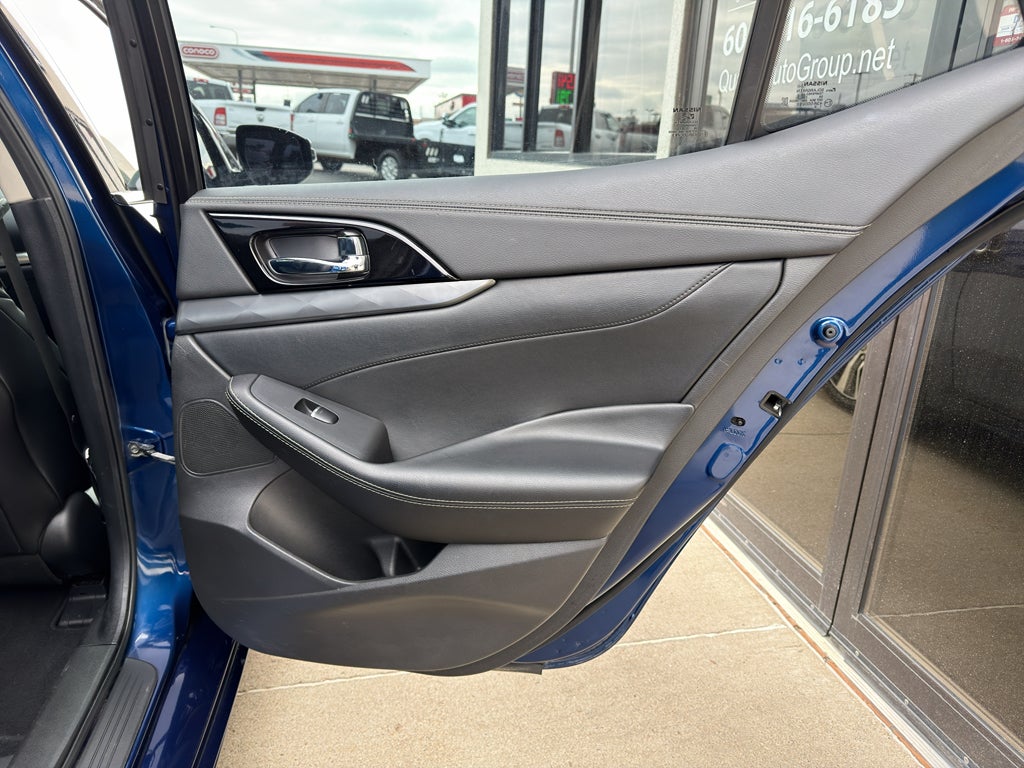 2021 Nissan Maxima SV