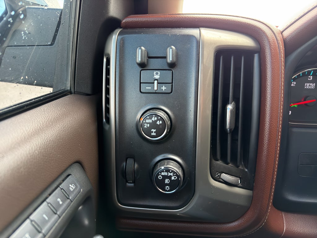 2015 Chevrolet Silverado High Country
