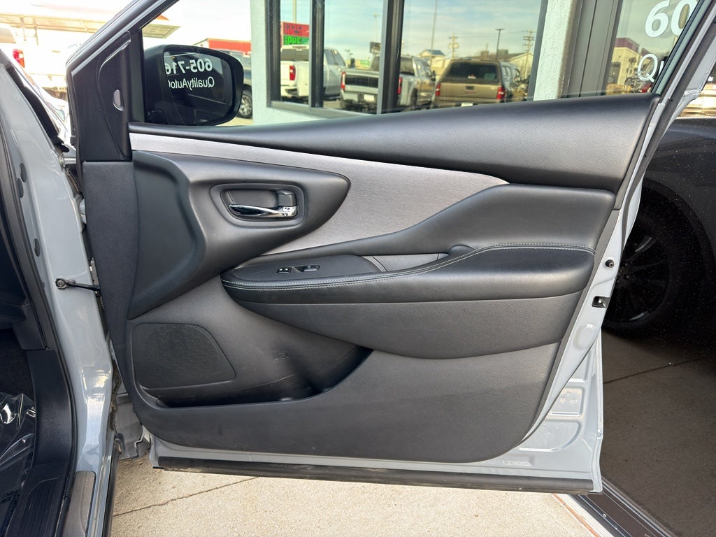 2022 Nissan Murano SV