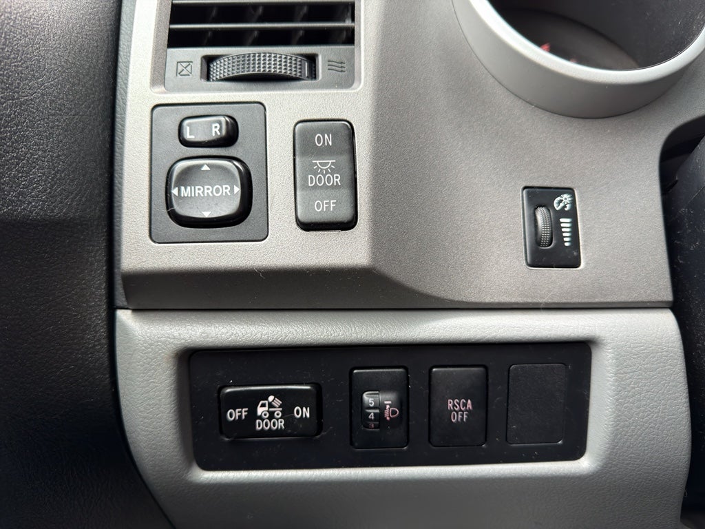 2011 Toyota Tundra Grade 5.7L V8 w/FFV (A6)