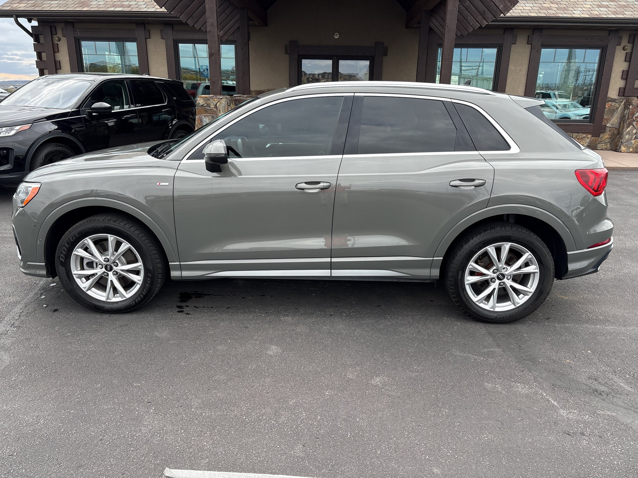 2021 Audi Q3 S line Premium