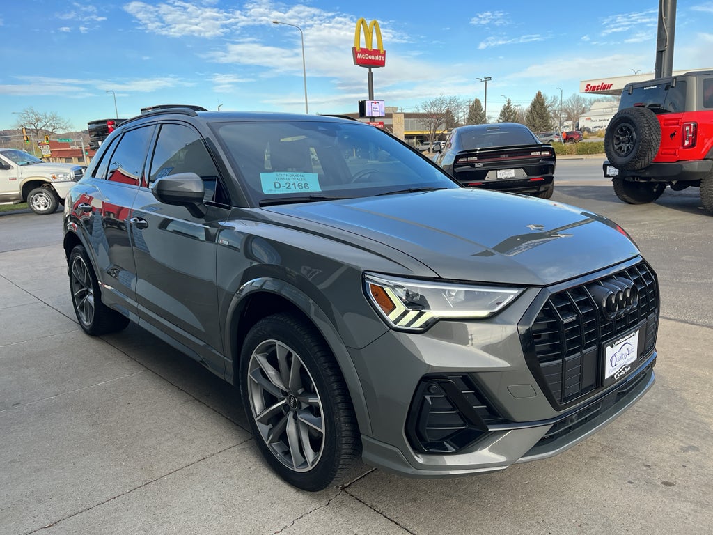 2022 Audi Q3 S line Premium Plus