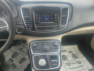 2016 Chrysler 200 Limited