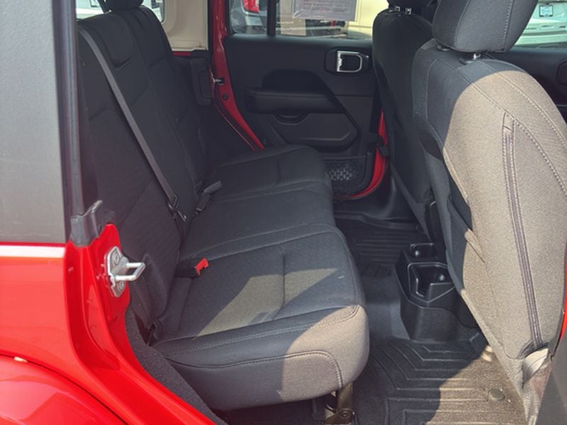 2021 Jeep Wrangler Unlimited Sahara - Photo 14