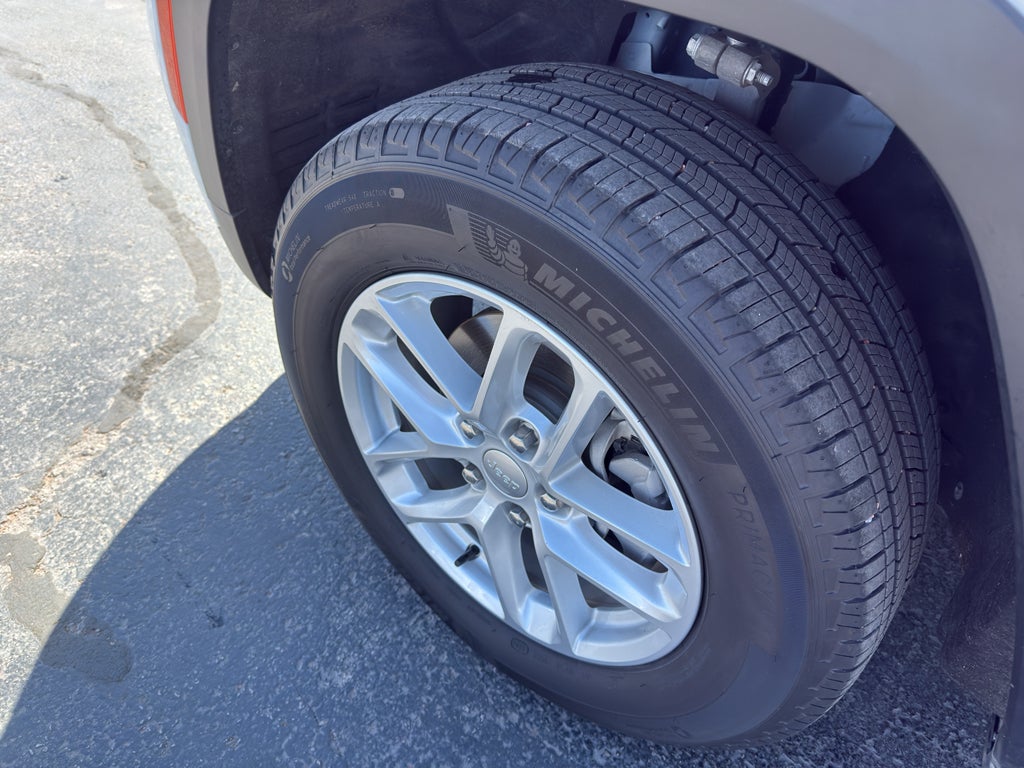 2023 Jeep Grand Cherokee Laredo