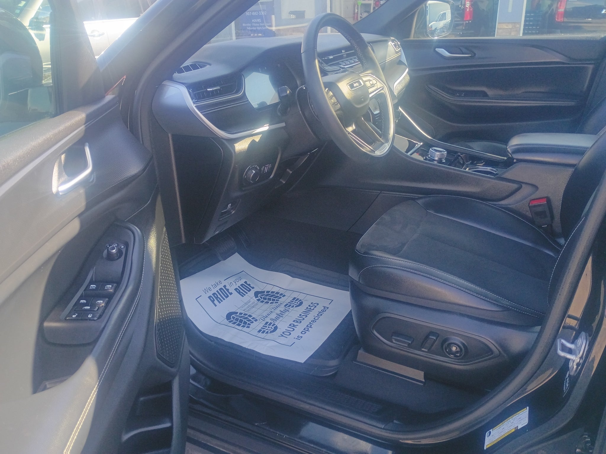 2023 Jeep Grand Cherokee L Altitude