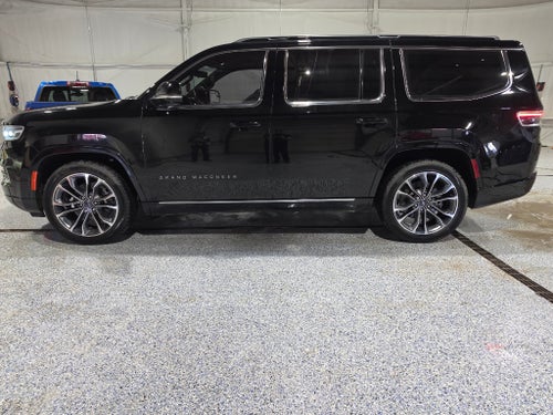 2022 Jeep Grand Wagoneer Series III