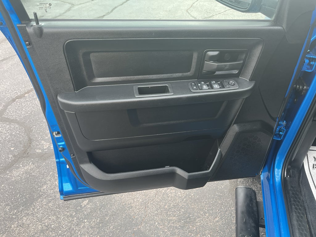 2023 RAM 1500 Classic Express