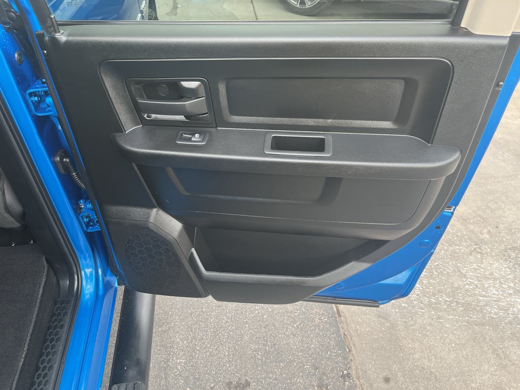 2023 RAM 1500 Classic Express