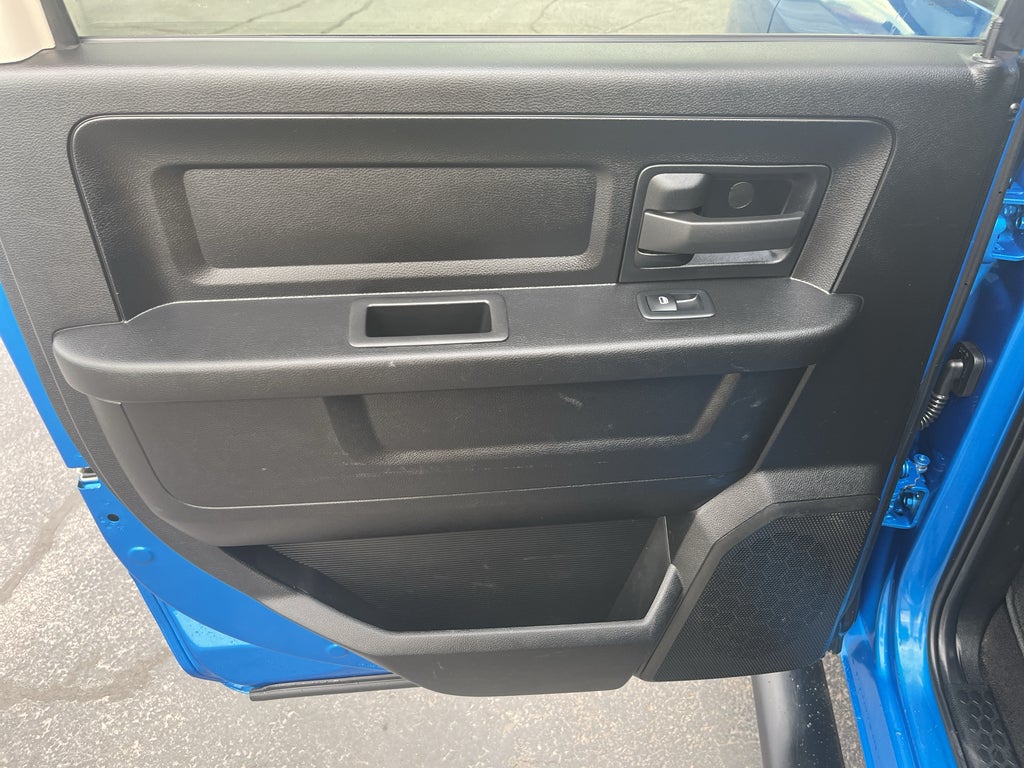 2023 RAM 1500 Classic Express