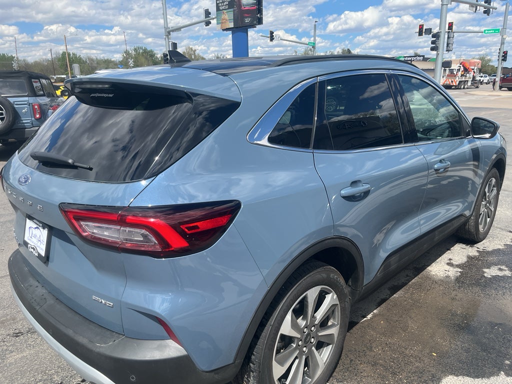 2025 Ford Escape Platinum