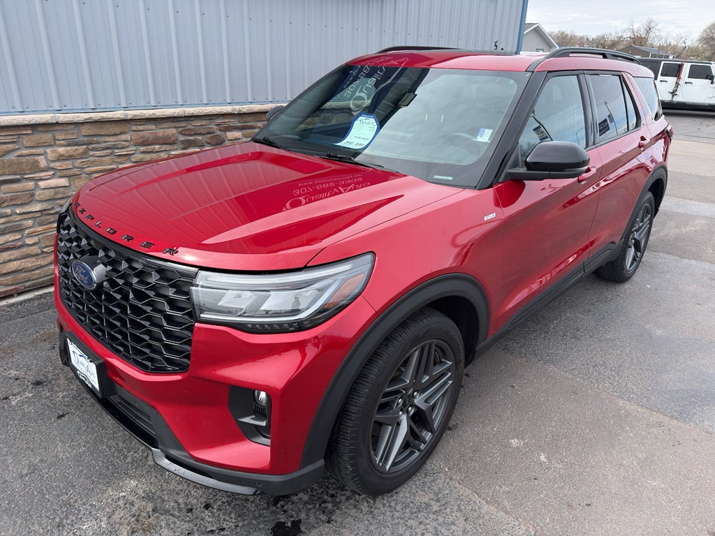 2025 Ford Explorer ST-Line