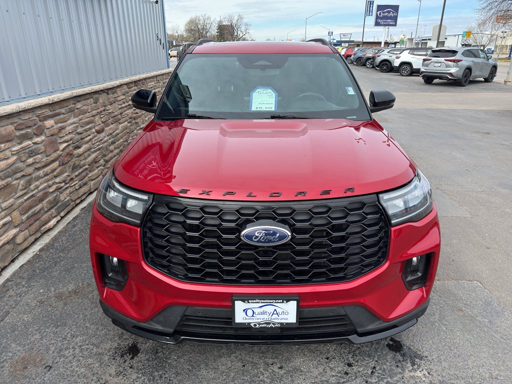 2025 Ford Explorer ST-Line