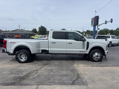 2025 Ford F-350 Platinum