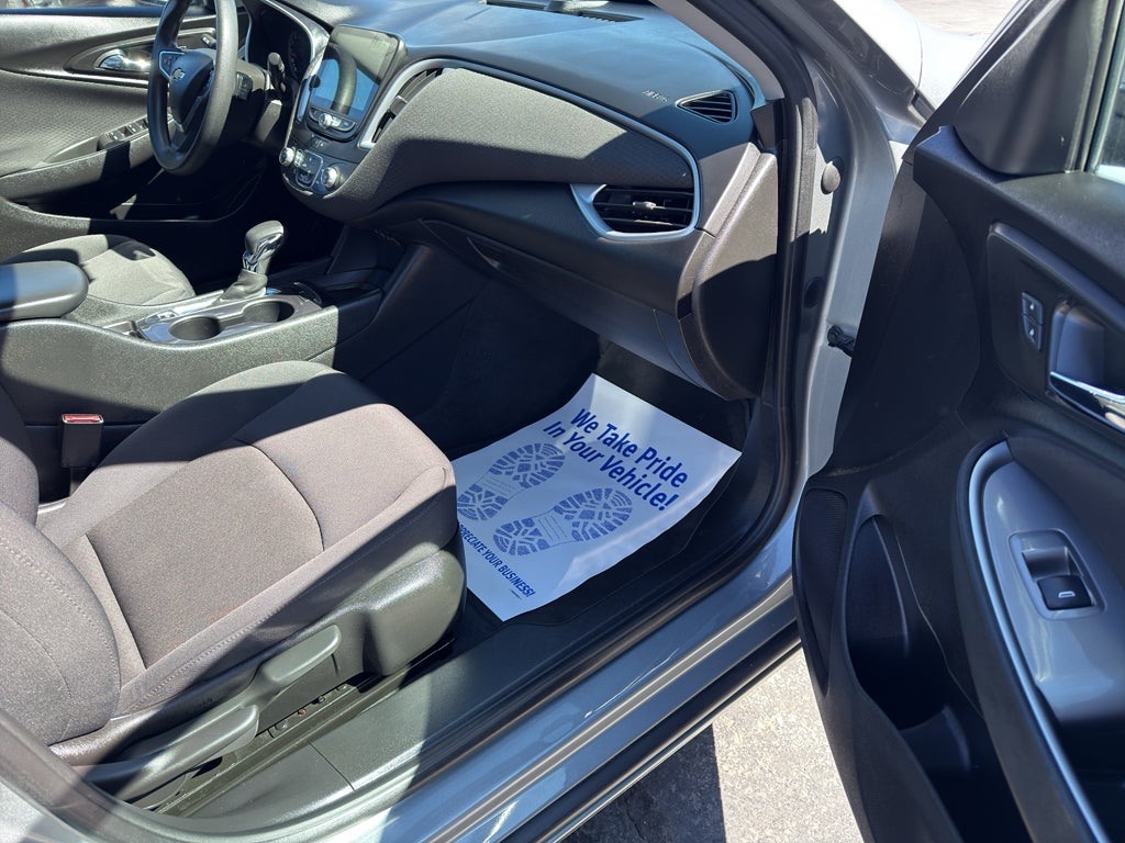 2023 Chevrolet Malibu LS