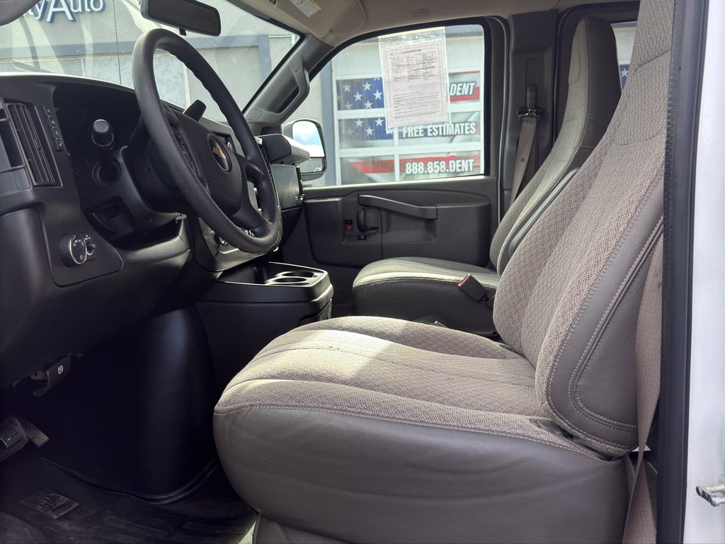 2018 Chevrolet Express LT