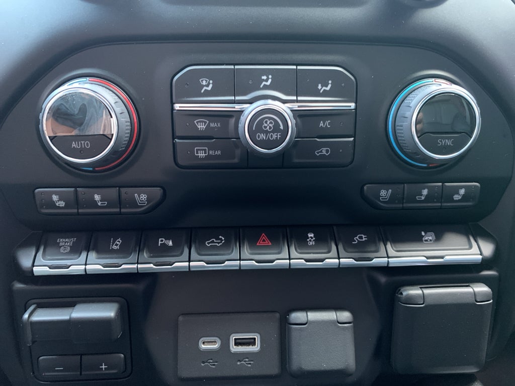 2022 Chevrolet Silverado High Country