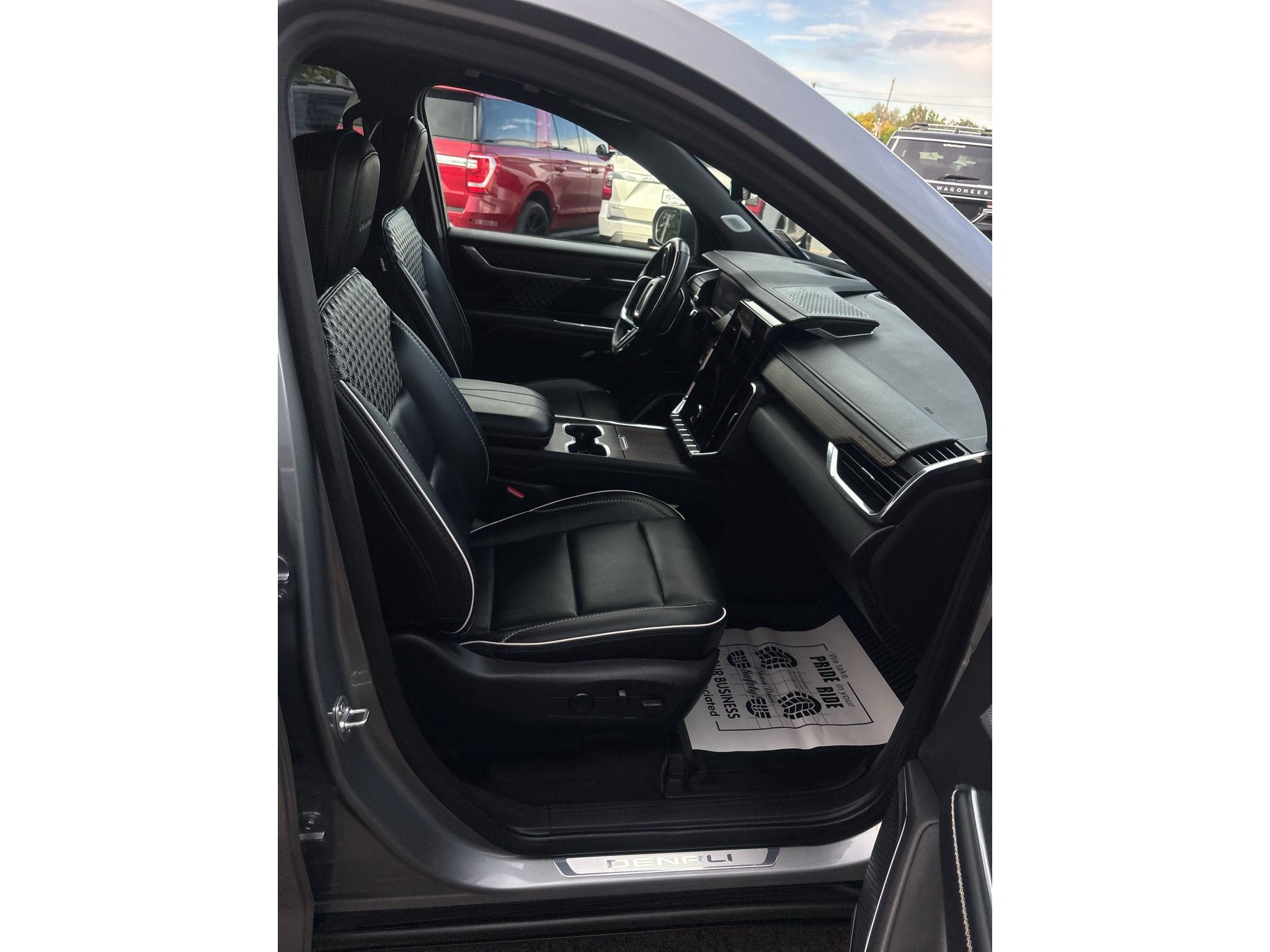 2024 GMC Acadia Denali