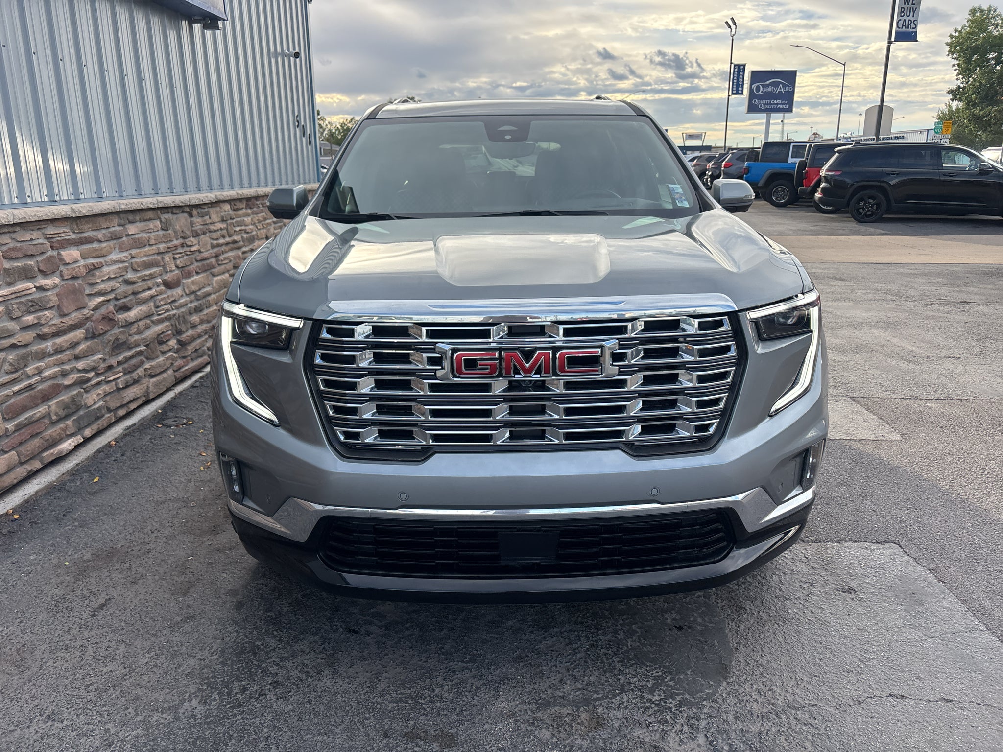 2024 GMC Acadia Denali