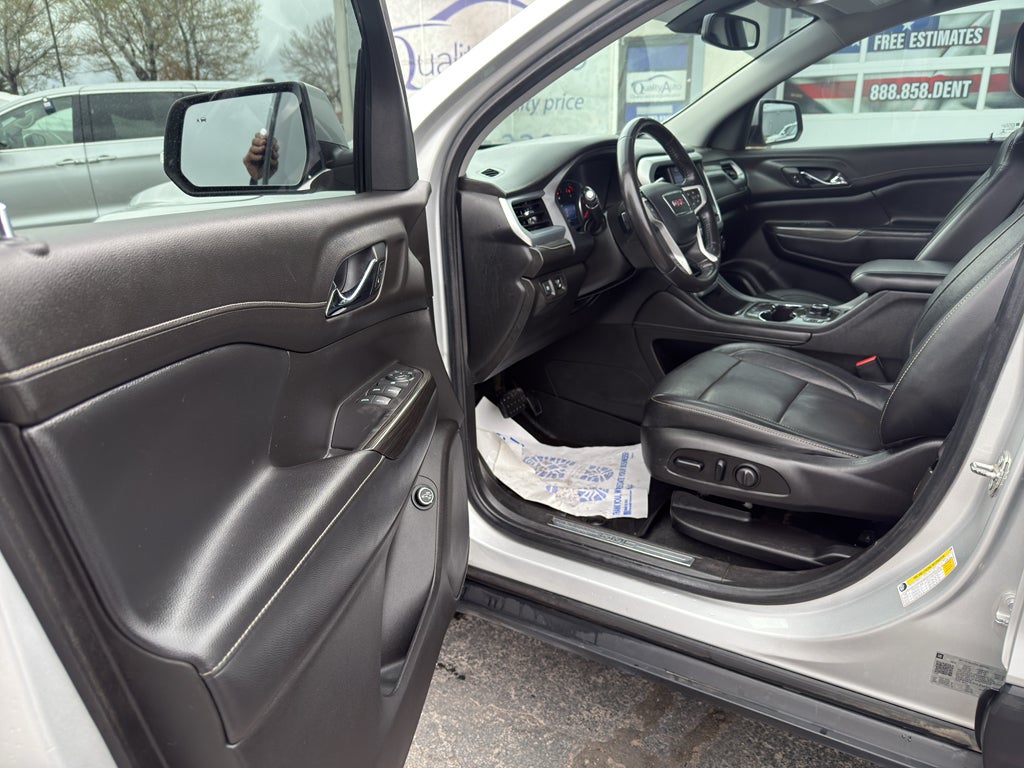 2020 GMC Acadia SLT