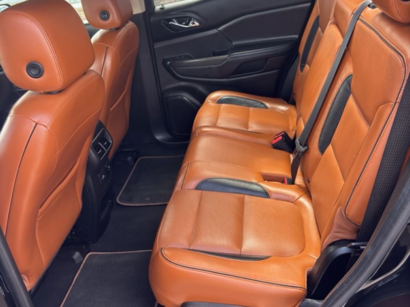 2018 GMC Acadia All Terrain 2