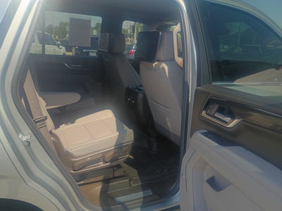 2025 GMC Yukon Elevation