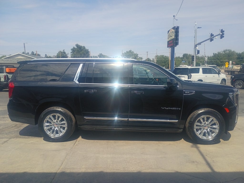 2023 GMC Yukon XL SLT