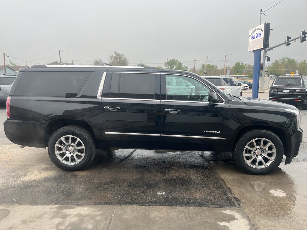 2017 GMC Yukon XL Denali