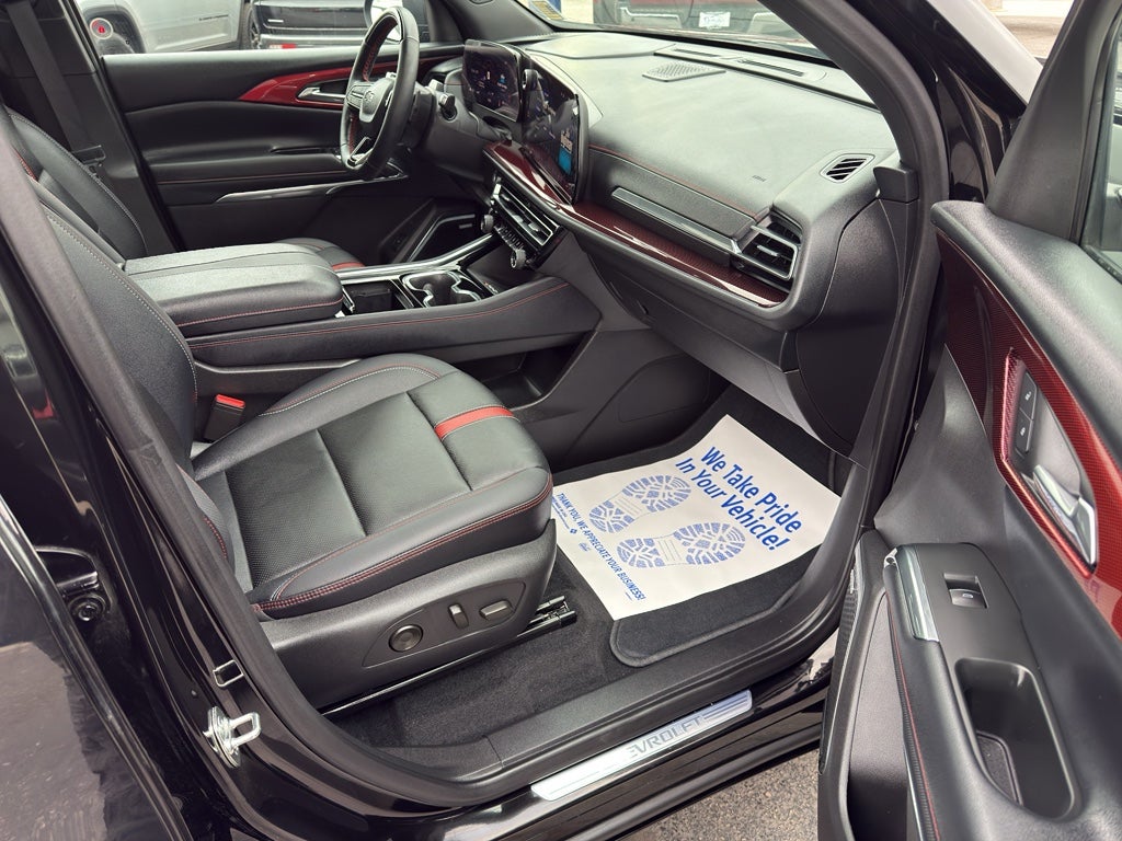 2025 Chevrolet Traverse RS