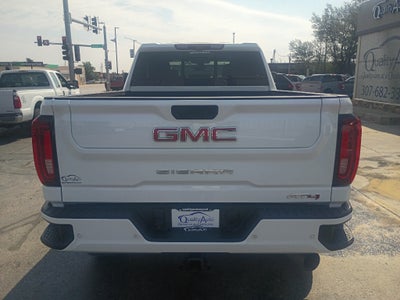 2023 GMC Sierra AT4