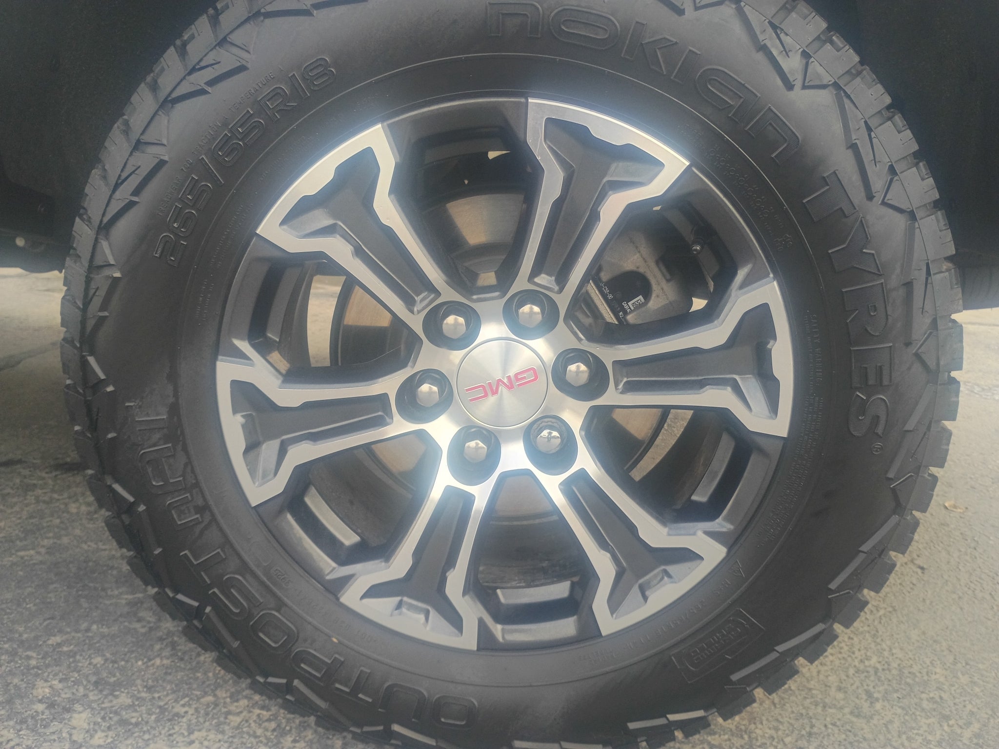 2023 GMC Canyon AT4