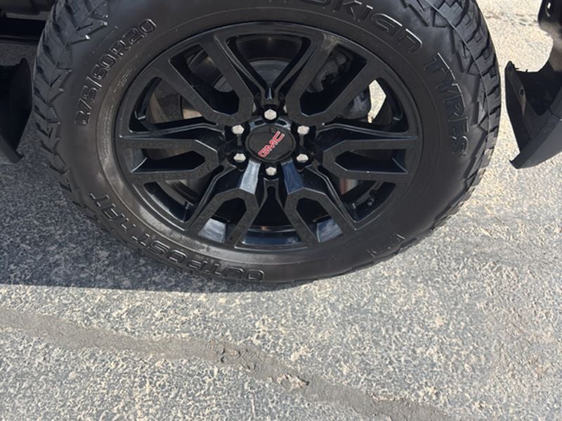 2024 GMC Sierra Pro