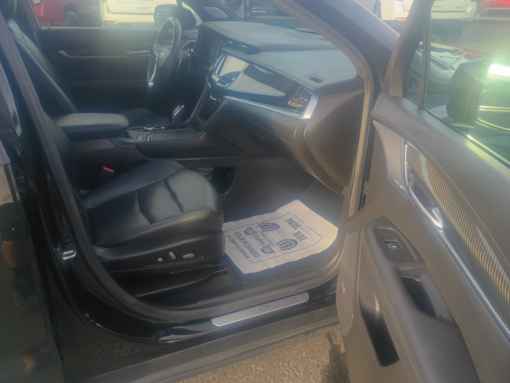2023 Cadillac XT6 AWD Sport