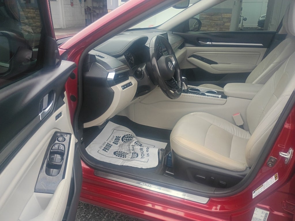 2022 Nissan Altima 2.5 Platinum