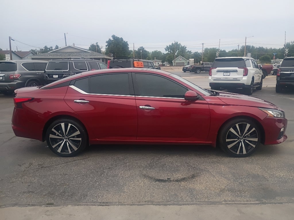 2022 Nissan Altima 2.5 Platinum