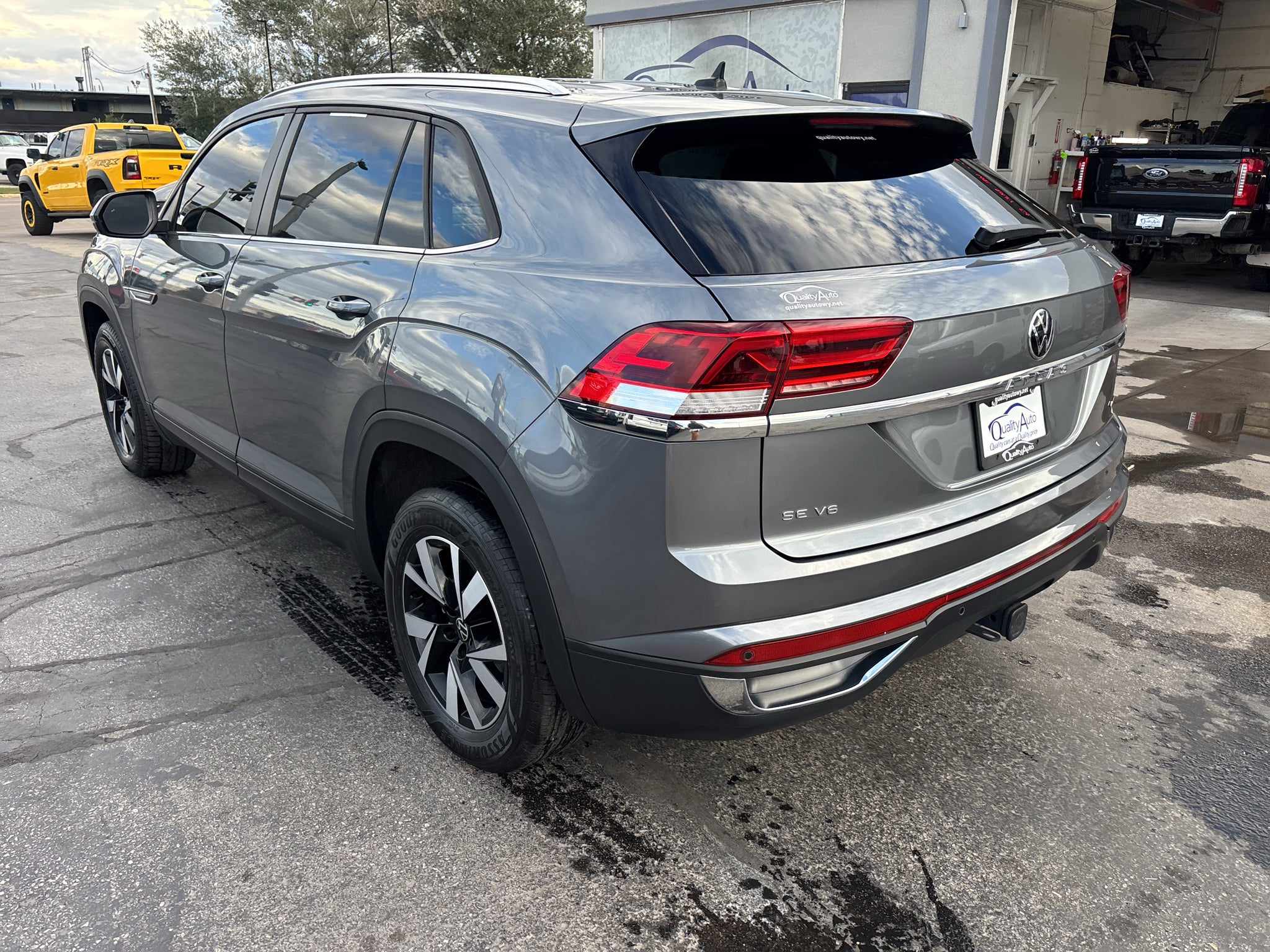 2023 Volkswagen Atlas Cross Sport 3.6L V6 SE w/Technology