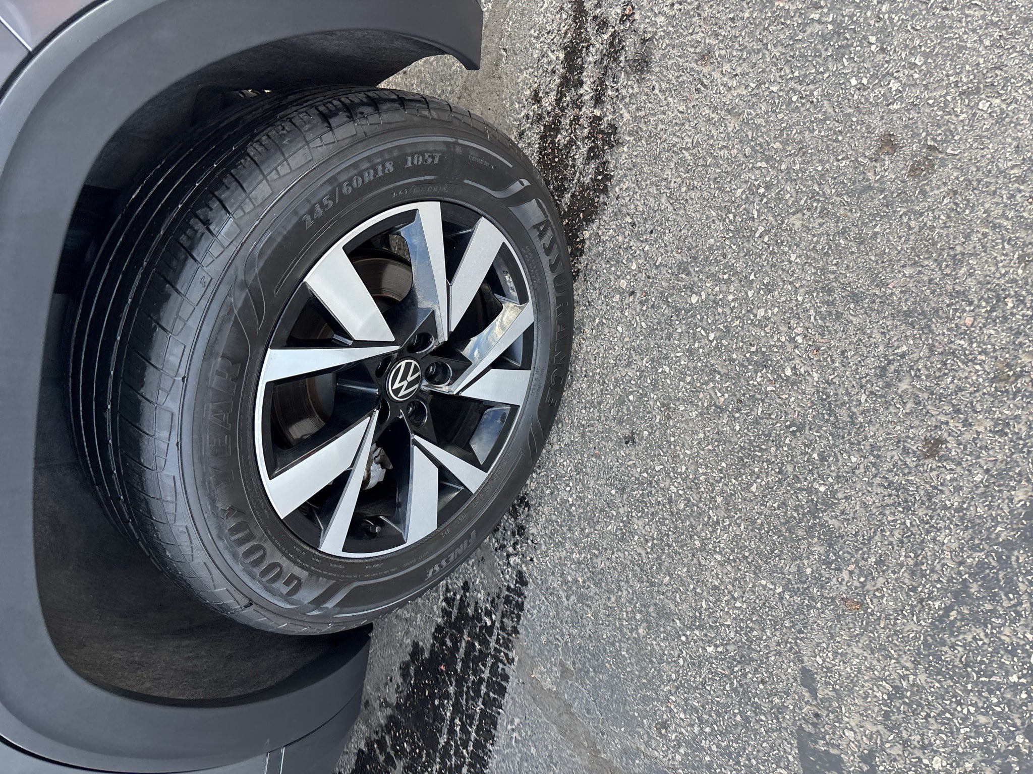 2023 Volkswagen Atlas Cross Sport 3.6L V6 SE w/Technology
