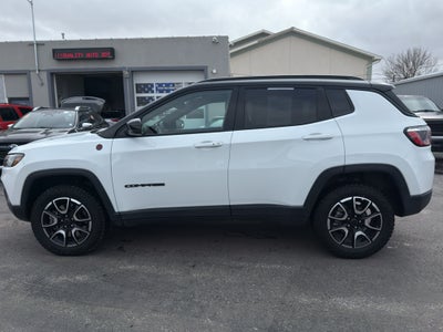 2025 Jeep Compass Trailhawk