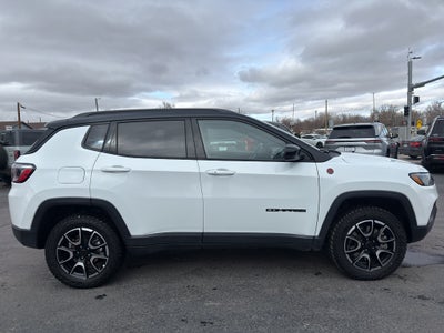 2025 Jeep Compass Trailhawk
